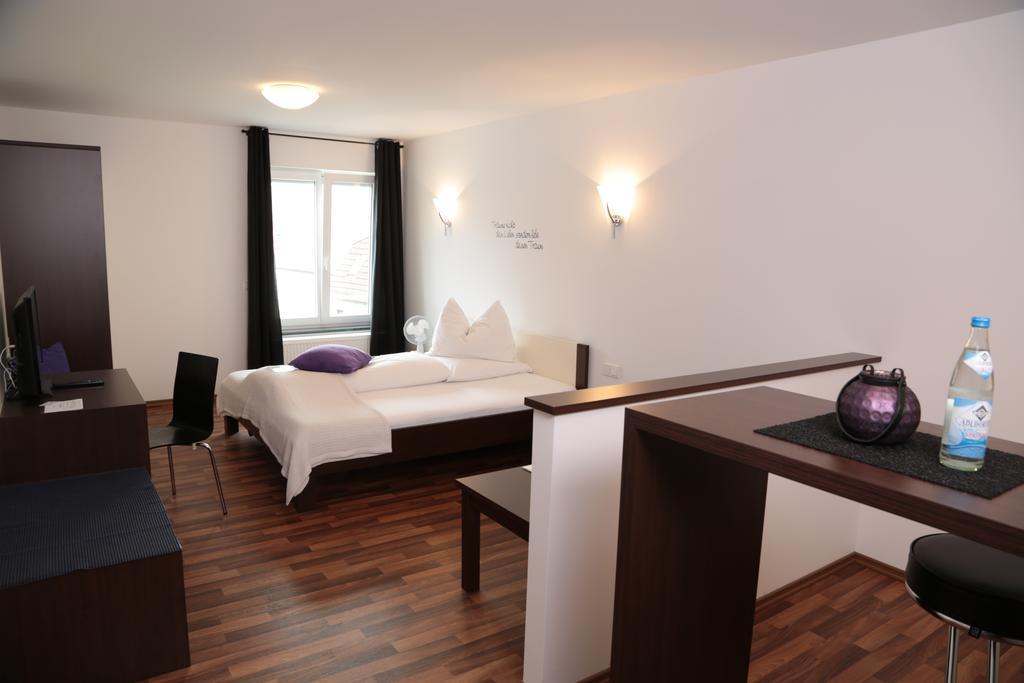 Hotel Am Marktplatz Gangkofen Oda fotoğraf